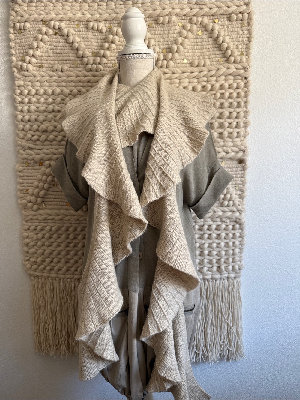 Donna Karan Extra Long Ruffle Knit Scarf Wrap Cream Beige Very Soft Quiet Luxury